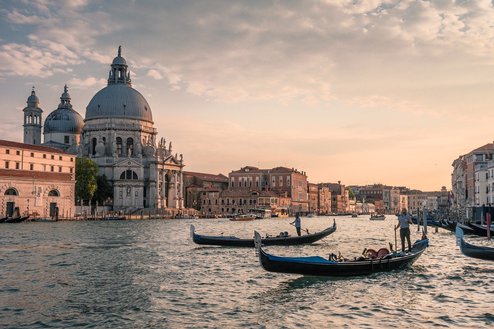 A Cidade de Veneza Está Afundando: O Futuro da Joia Italiana