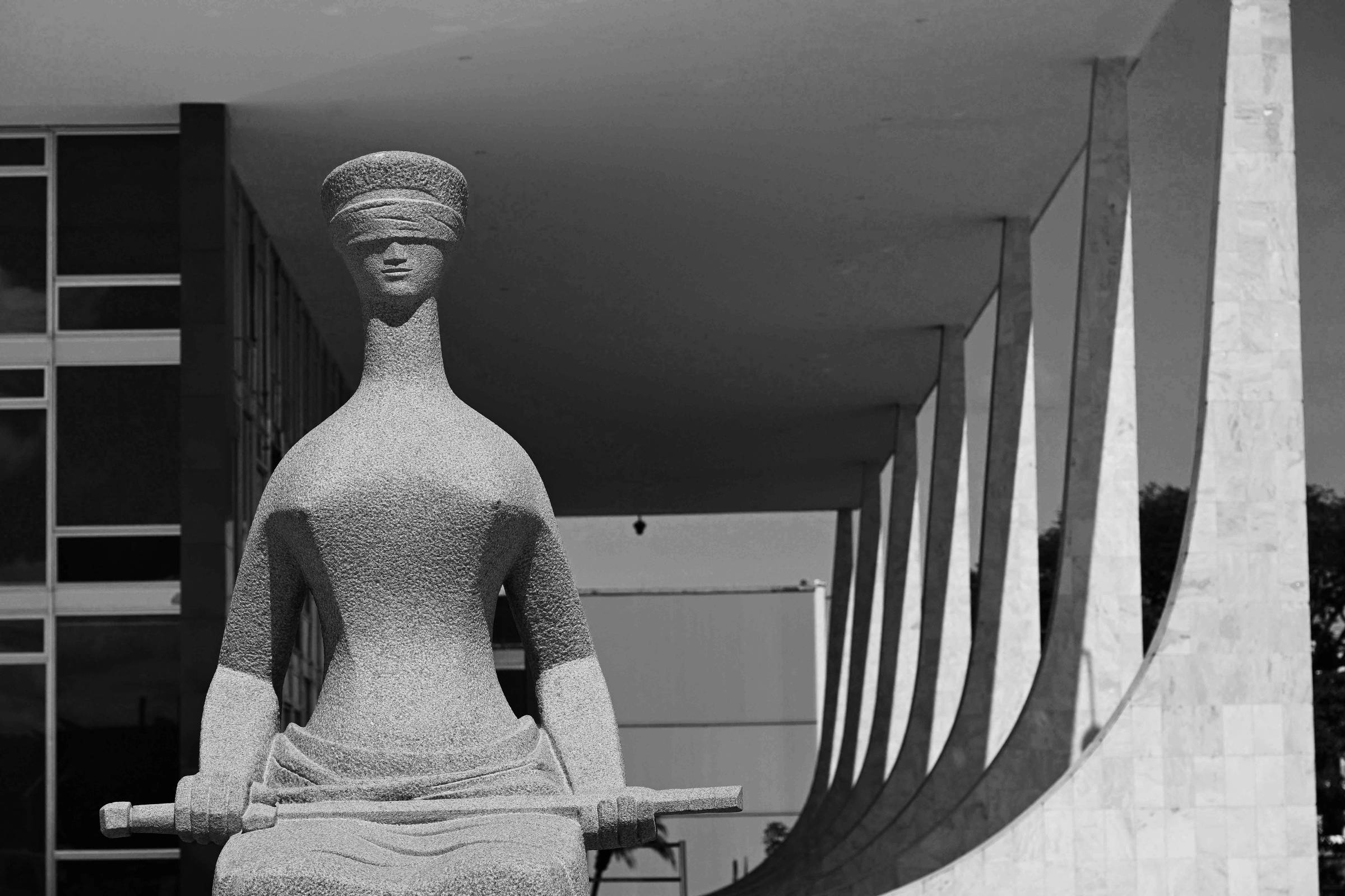 O Futuro do Supremo: A Reforma Visionária de Fachin