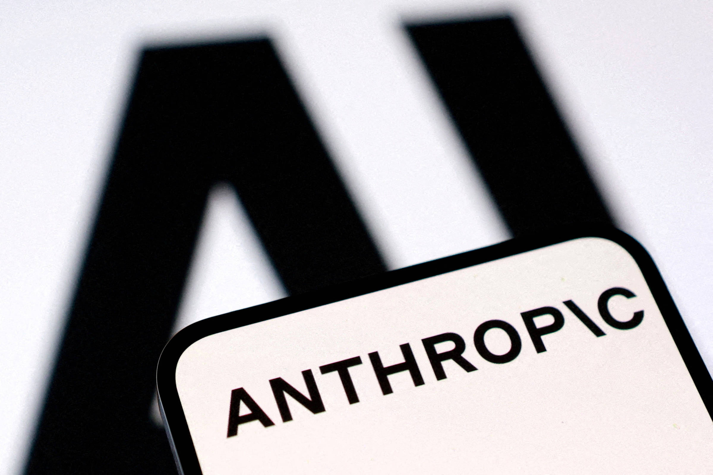 Revolução na Segurança Cibernética: Empresas Abraçam o Novo Modelo de IA da Anthropic