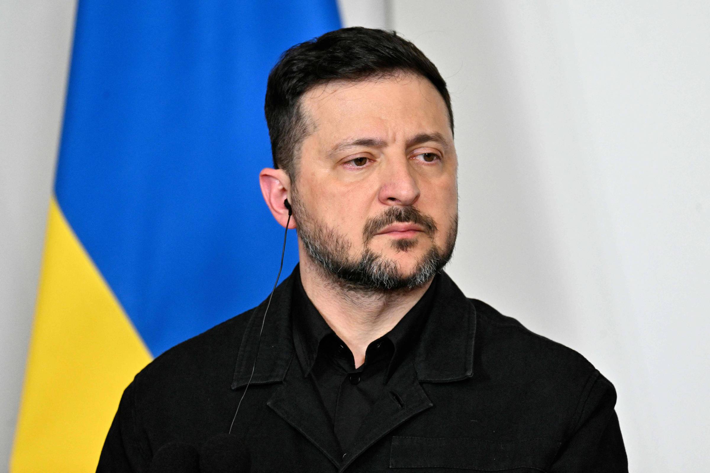 Zelenski acusa Rússia de 'terrorismo nuclear' no 40º aniversário de Tchernóbil