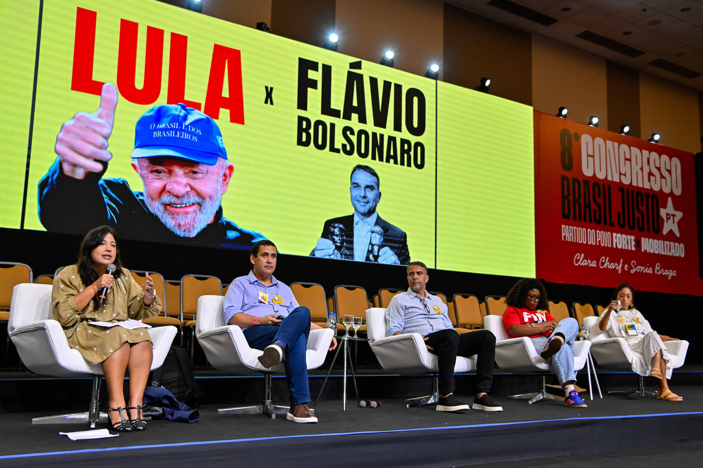 PT Suaviza Propostas em Manifesto para Tentar Atrair Apoio do Centro à Reeleição de Lula