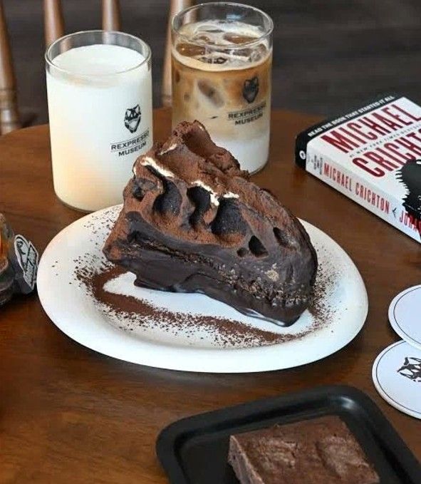 Tiramisu Jurássico: O Encanto do 'Tyrannomisu' em Suwon