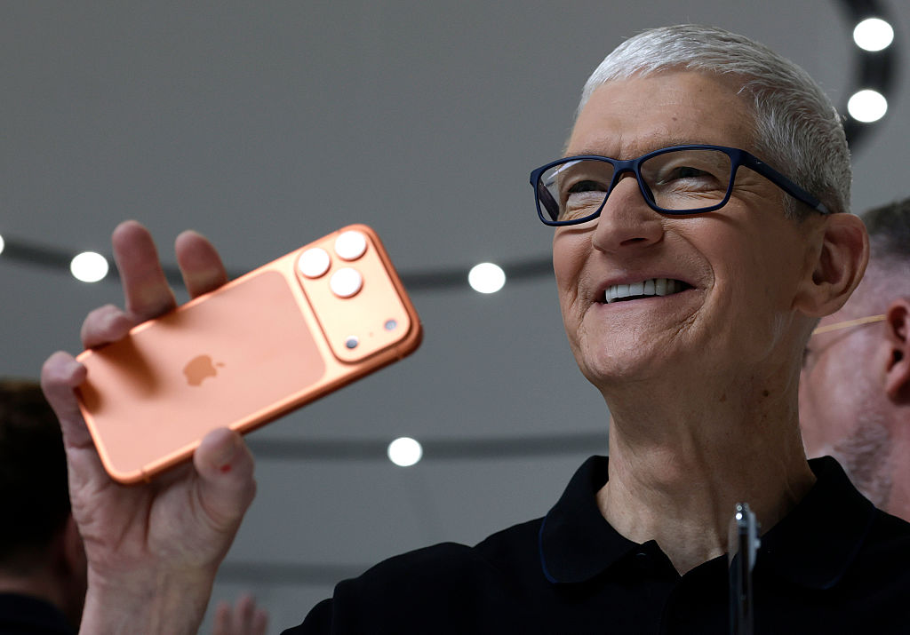 A Nova Era da Apple: As Contribuições de Tim Cook e os Desafios de John Ternus
