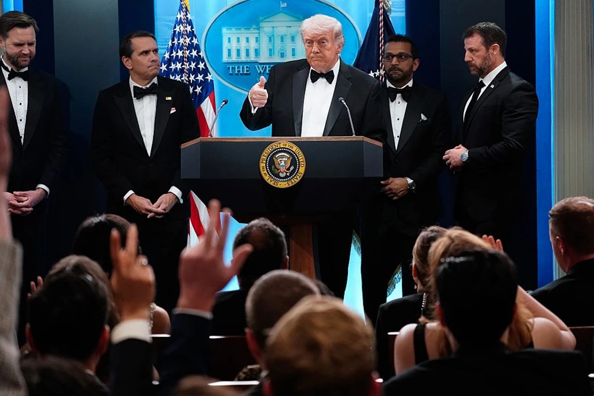 Trump Louva Agilidade de Atirador e Debate a Segurança em Evento da Casa Branca