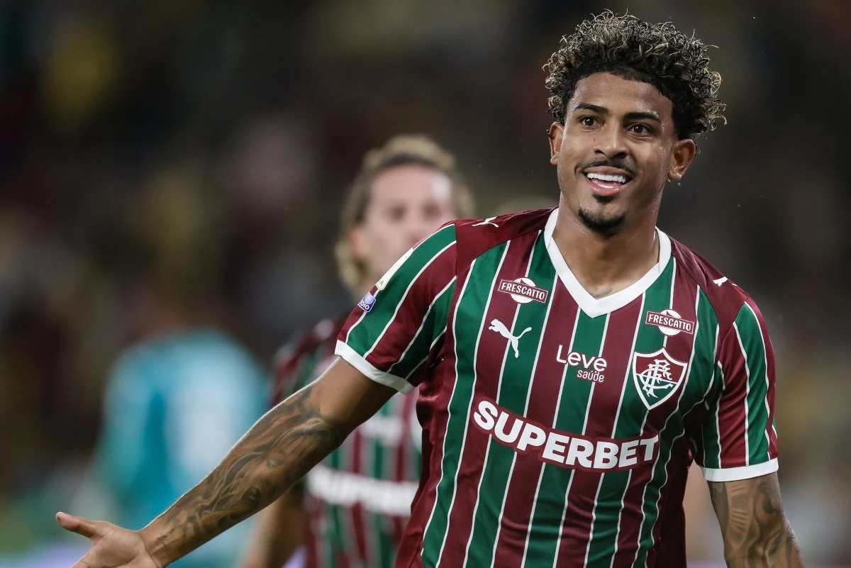 Fluminense triunfa sobre Chapecoense em emocionante jogo no Maracanã