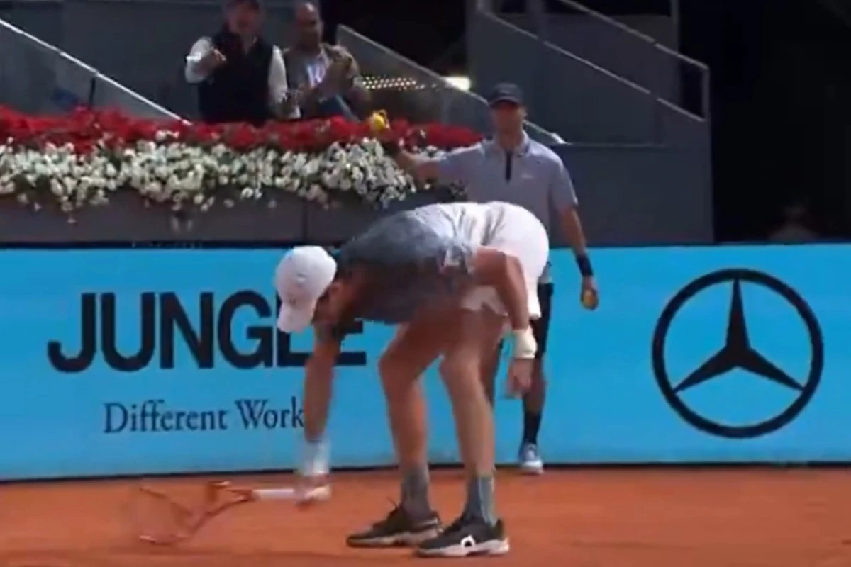 João Fonseca Tem Ataque de Fúria e Quebra Raquete na Eliminação do Master 1000 de Madrid