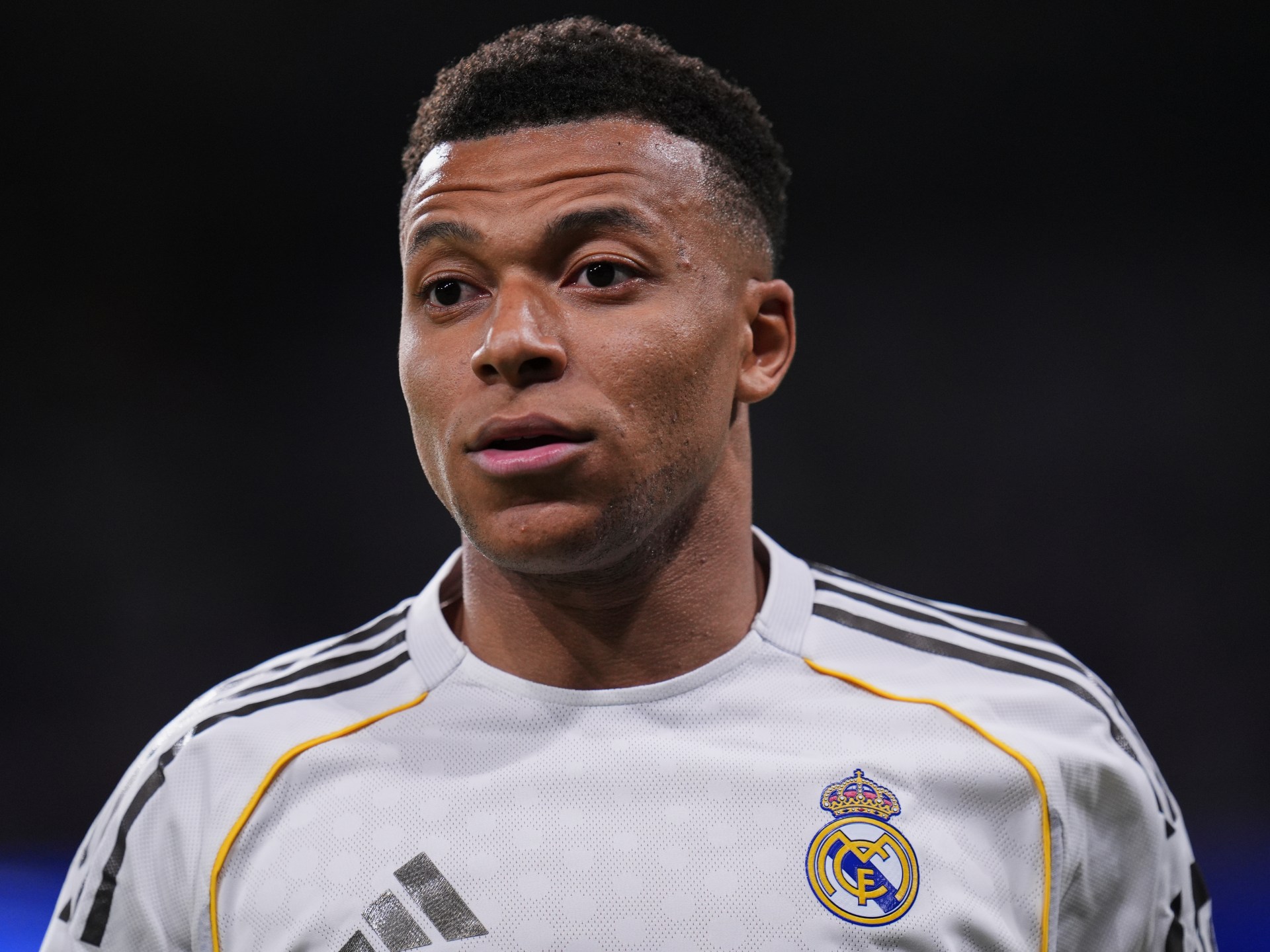 Mbappé Pode Perder Clássico Espanhol Após Real Madrid Confirmar Lesão na Coxa