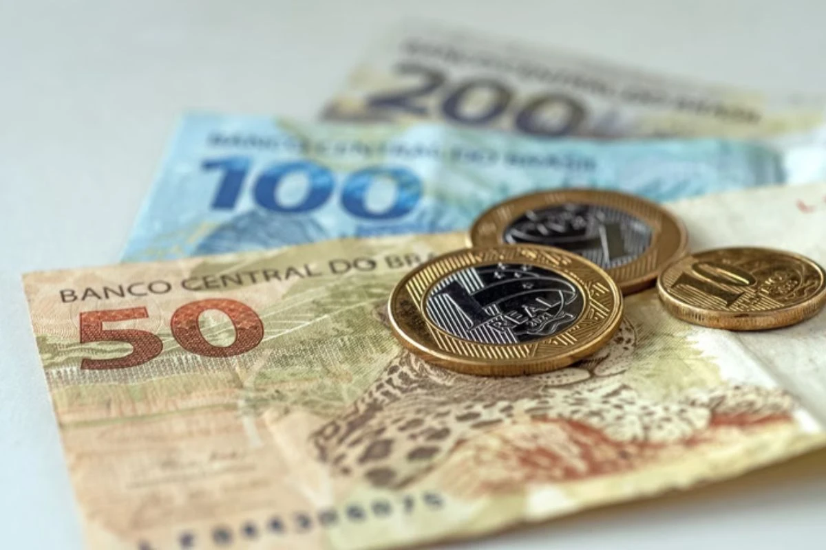 Custo de Vida e Endividamento Pressionam Governo Brasileiro