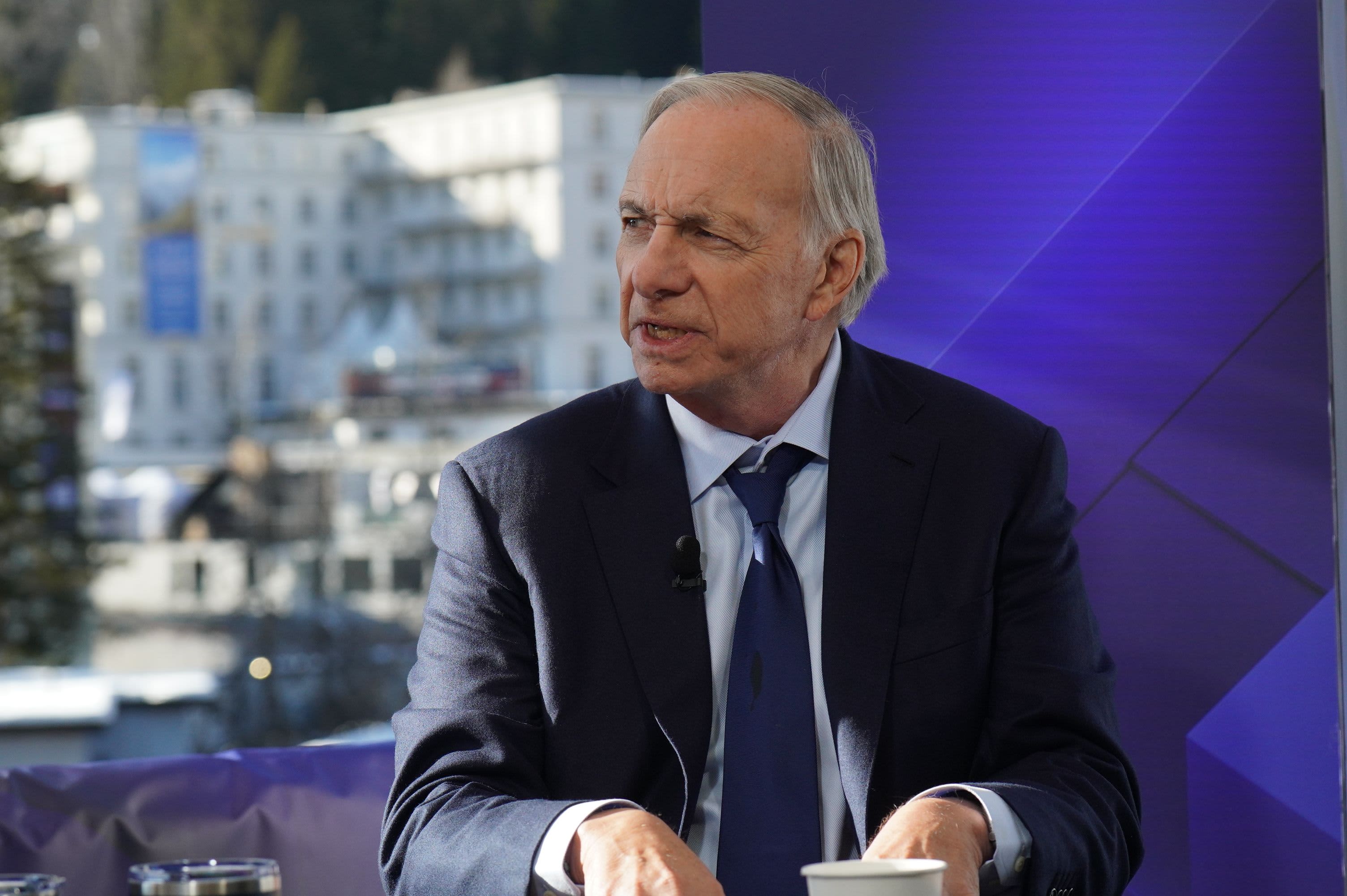 A Era da Estagflação: O Aviso de Ray Dalio sobre as Taxas de Juros