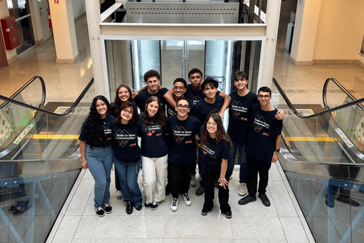 Alunos conquistam US$ 15 mil ao desenvolver aplicativo de IA para ajudar durante enchentes