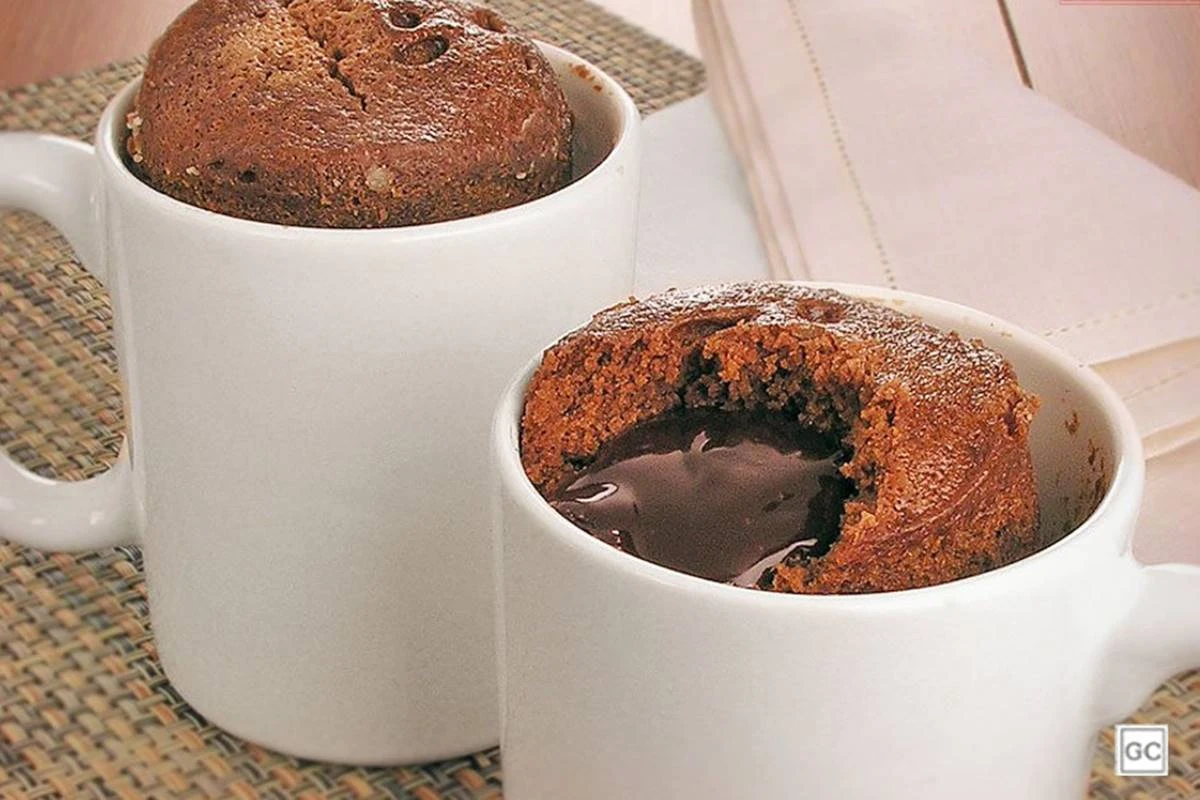Petit Gâteau de Caneca na Air Fryer: Praticidade e Sabor em Minutos
