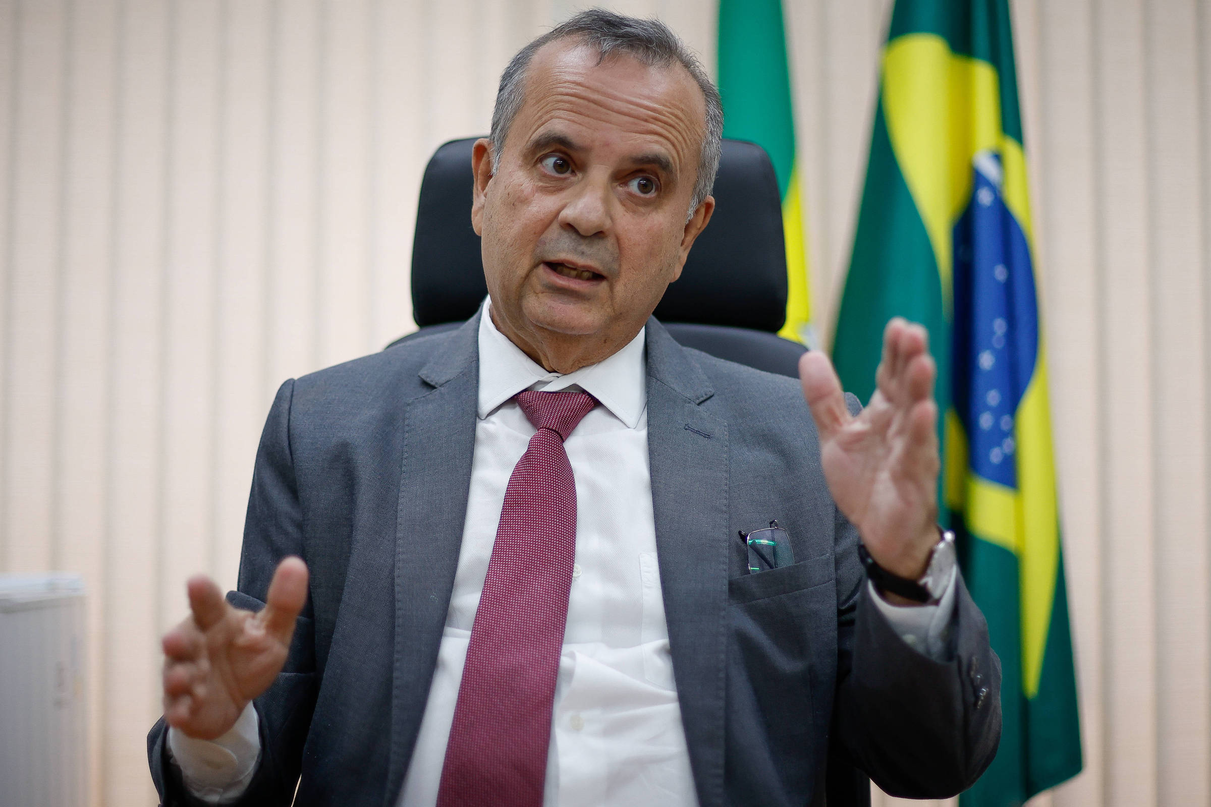 A Batalha Legislativa pelo PL da Dosimetria: O Que Está em Jogo?