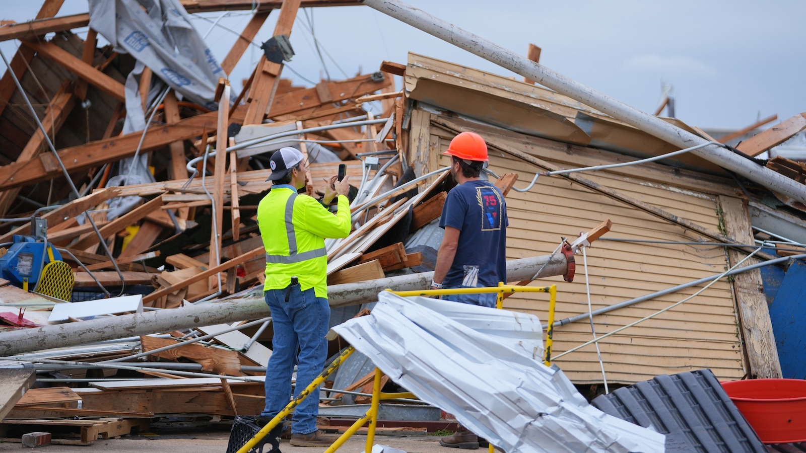 O Sul dos EUA Se Prepara Para Mais Climas Severos Após Tornados Destrutivos