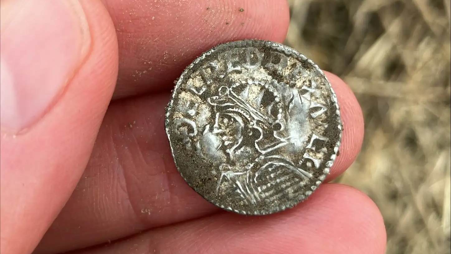 Descoberta do Maior Tesouro Viking da Noruega: Uma Jornada ao Passado