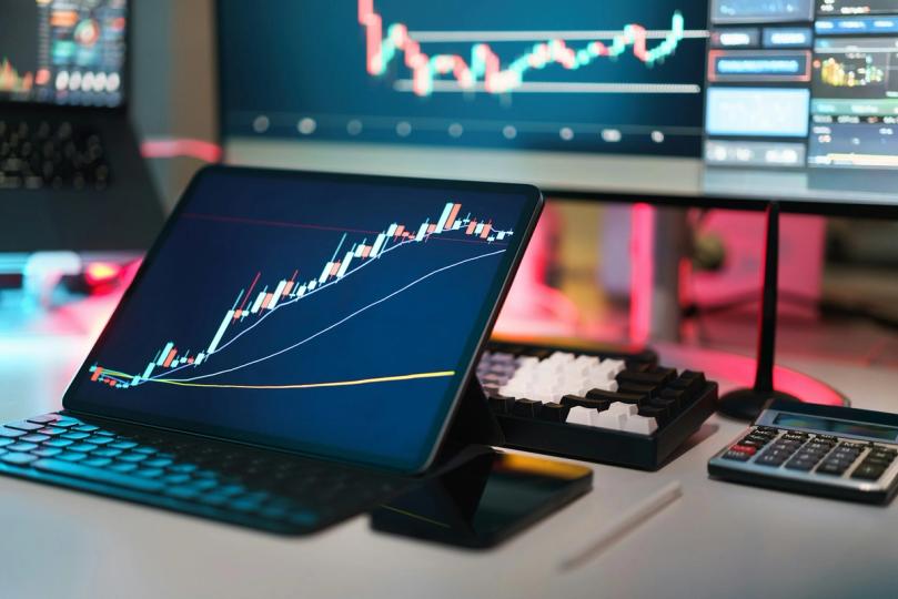 Bitcoin Atinge Novo Patamar com Acordo do Senado e S&P 500 em Alta