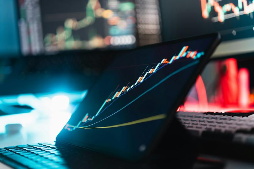 Bitcoin estagna próximo a $80,000: Atestados de ações e entradas em ETFs ainda indicam um rompimento