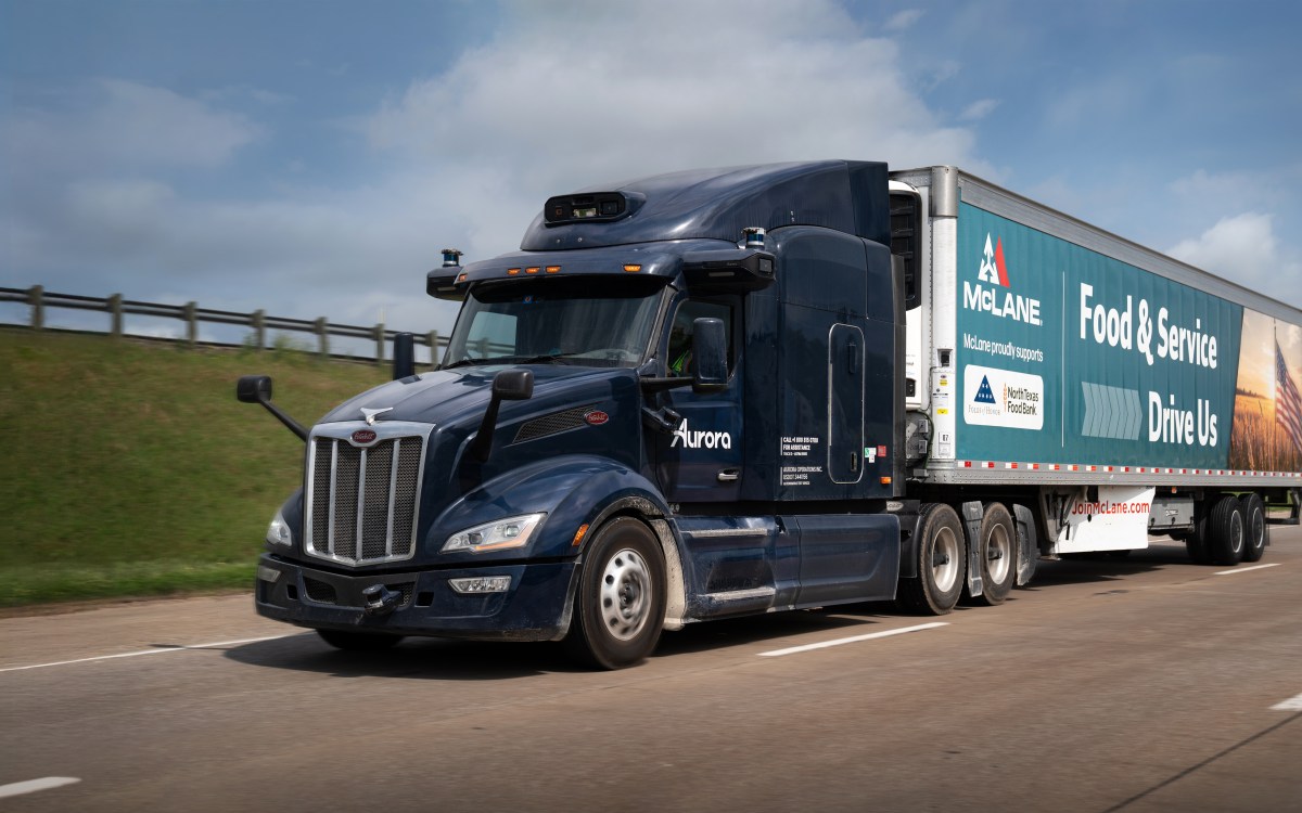 Aurora Expande Operações de Caminhões Autônomos no Texas com Acordo com a McLane