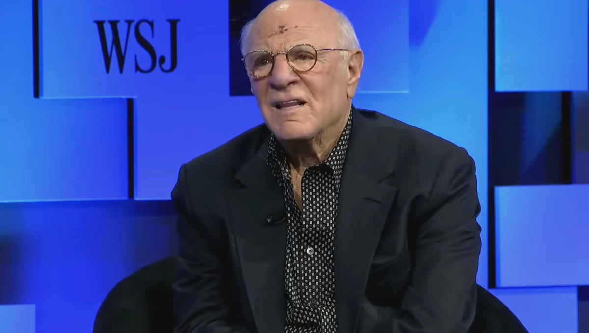 Barry Diller Defende Sam Altman em Meio aos Desafios da AGI