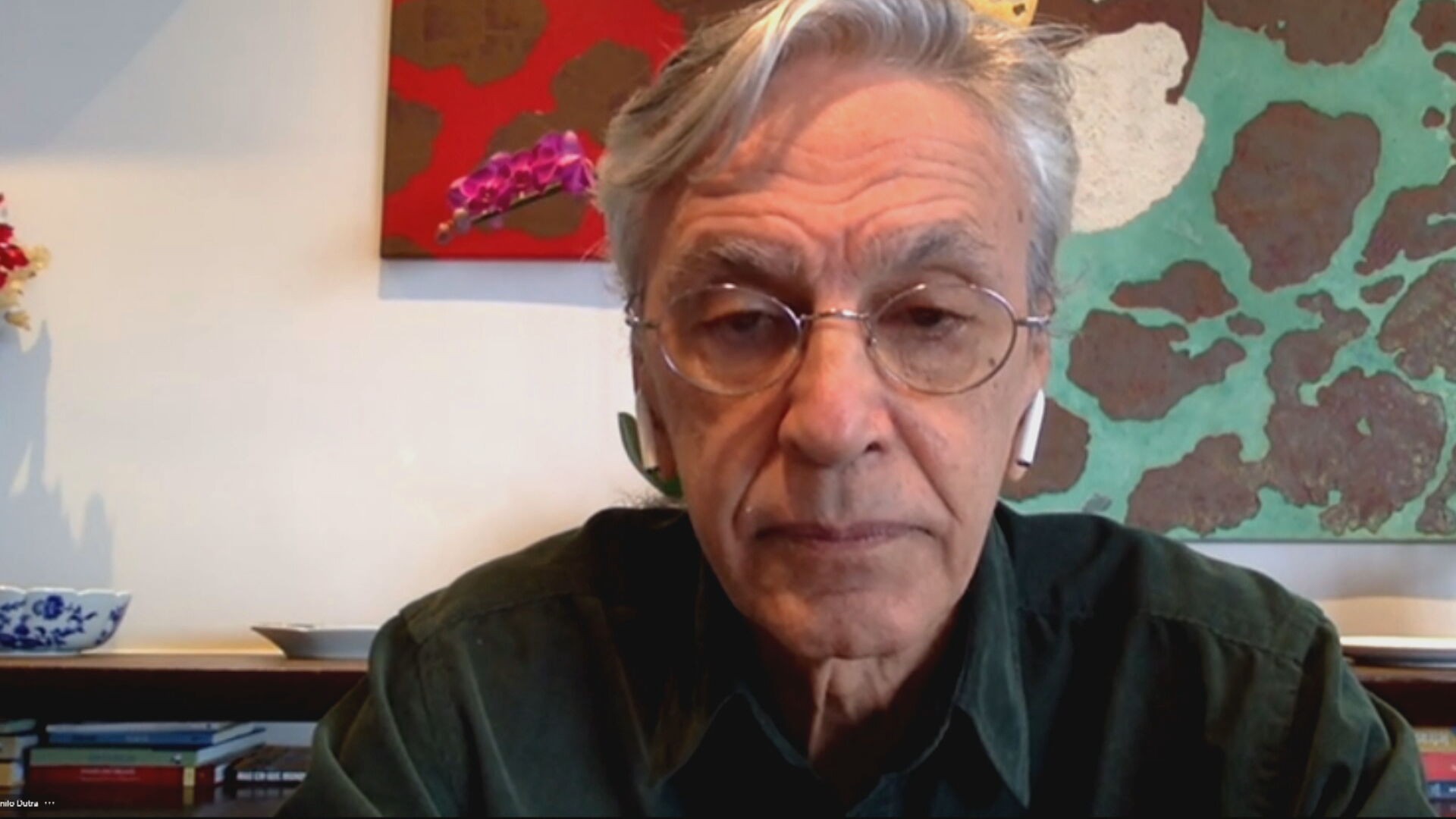 É #FAKE: Vídeo Deepfake de Caetano Veloso Pedindo Apoio a Lula em 2026