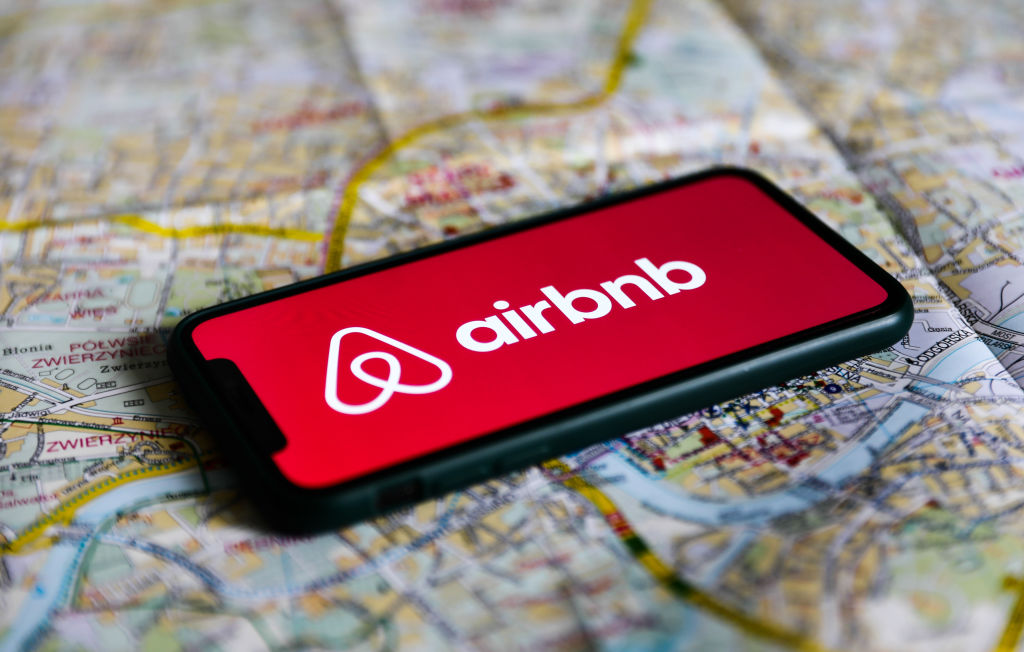 Airbnb Revoluciona seu Desenvolvimento com Inteligência Artificial