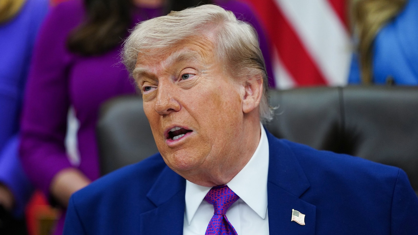 Trump Sopes na Suspensão do Imposto Federal sobre Combustíveis em Meio ao Aumento de Preços