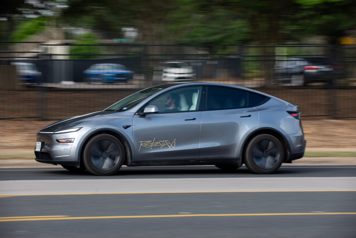 Desvendando os Desafios dos Robotaxis da Tesla: Acidentes e Teleoperadores