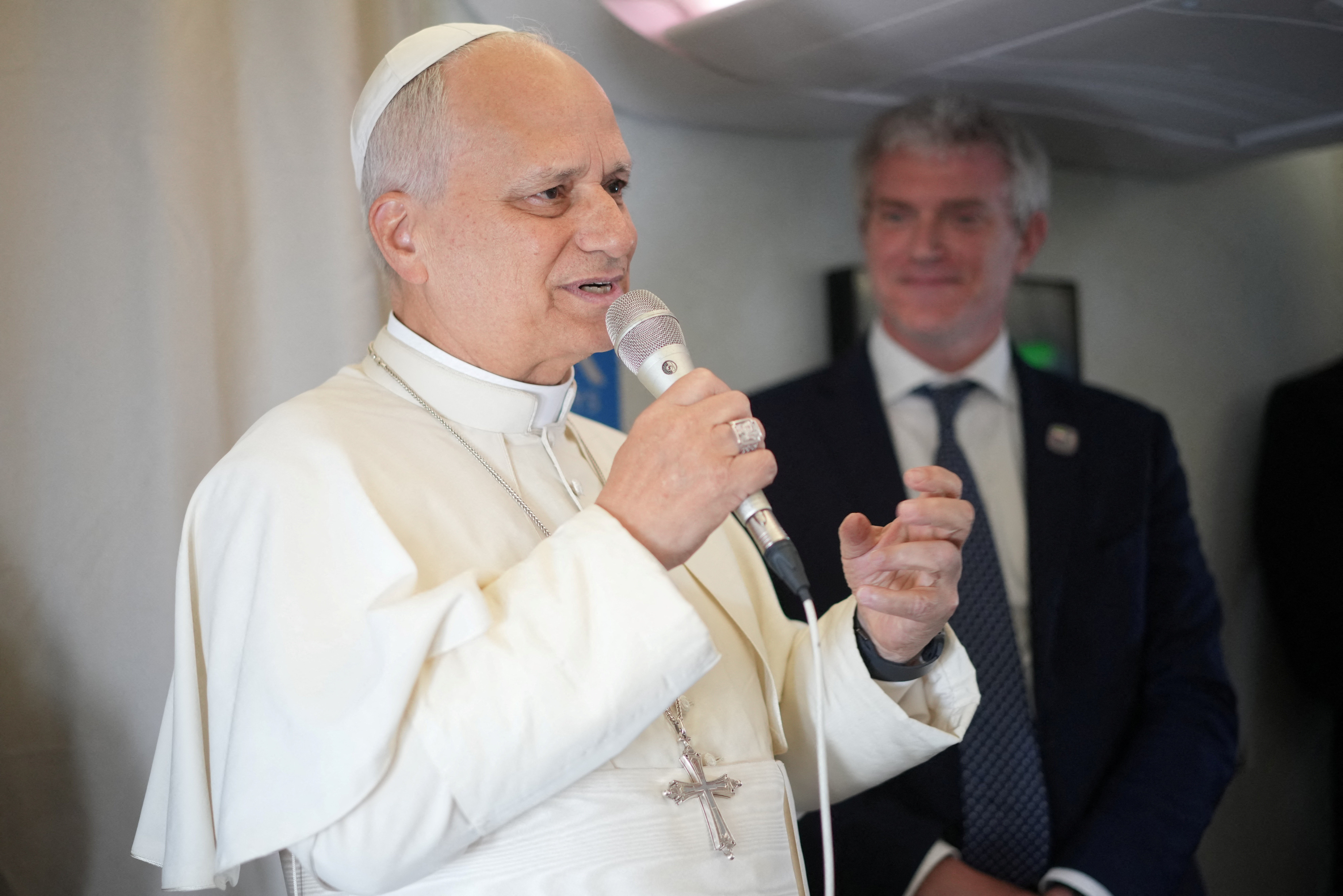 Papa Leão XIV Lança Sua 1ª Encíclica Abordando Inteligência Artificial e Guerras