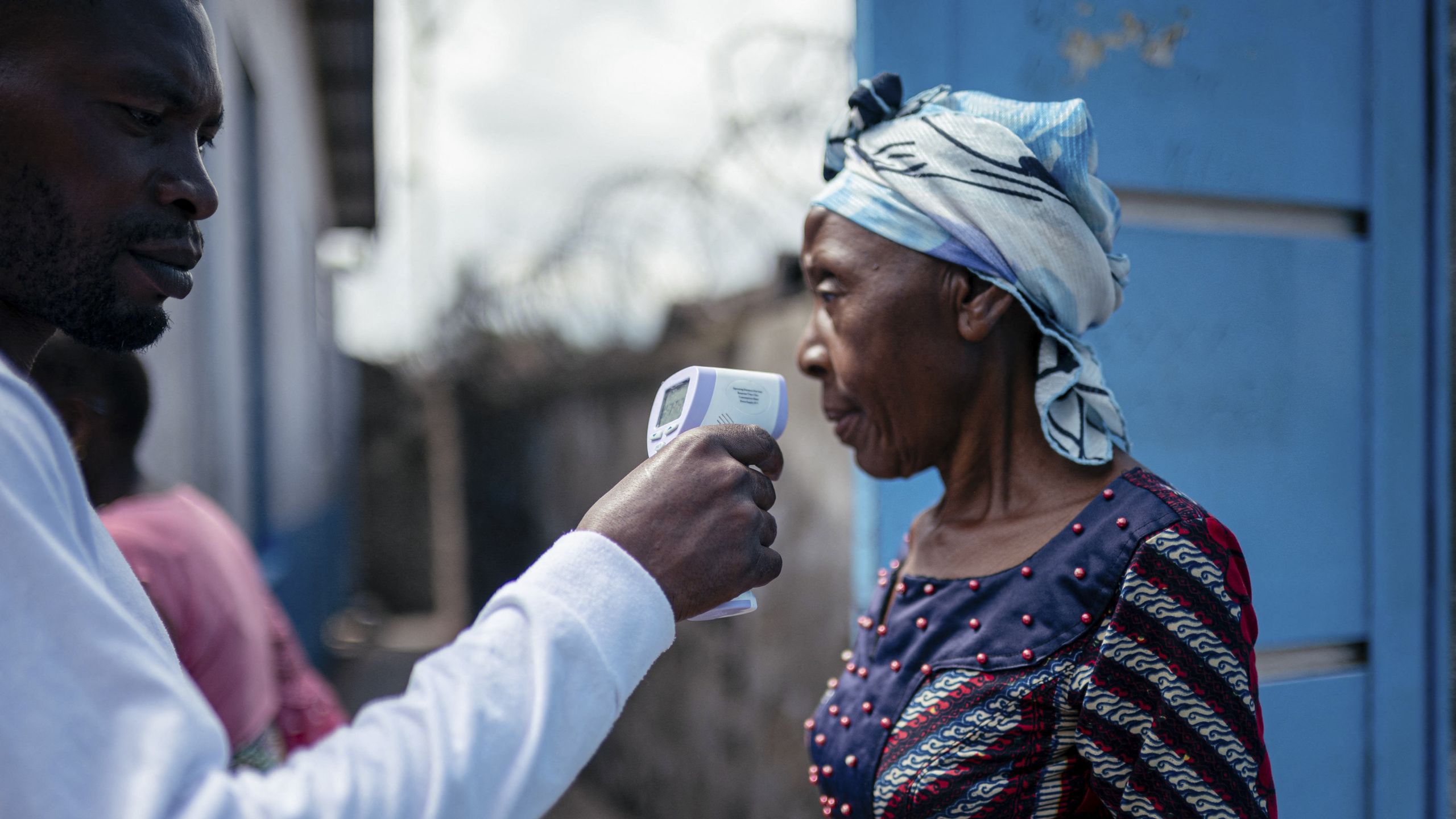 Surto Mortal de Ebola: Emergência de Saúde Pública Reconhecida pela OMS