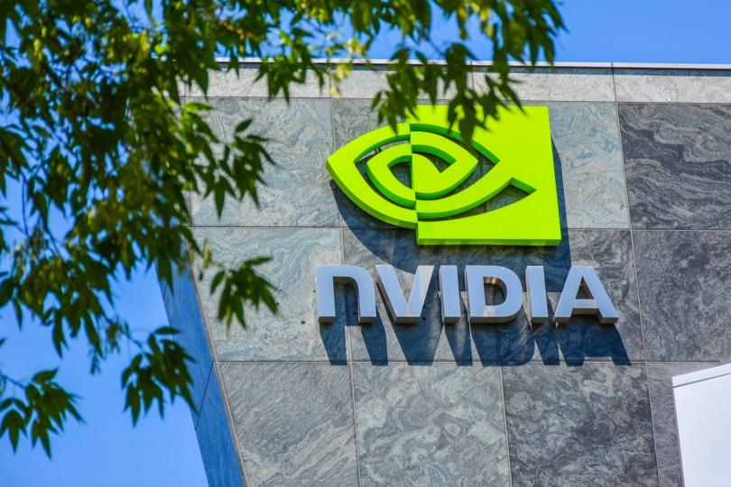 Mercados ao Vivo: Preços das Criptomoedas Mantêm-se Estáveis à Espera das Minutas do FOMC e Resultados da Nvidia