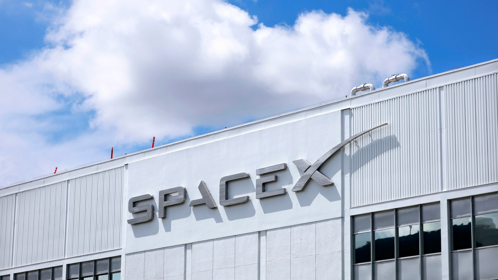 SpaceX Files for IPO: Aiming for $1.75 Trillion Valuation Amid AI Advancements