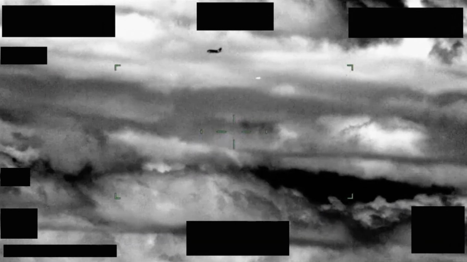 Pentágono Libera Novos Arquivos Desclassificados sobre UFOs
