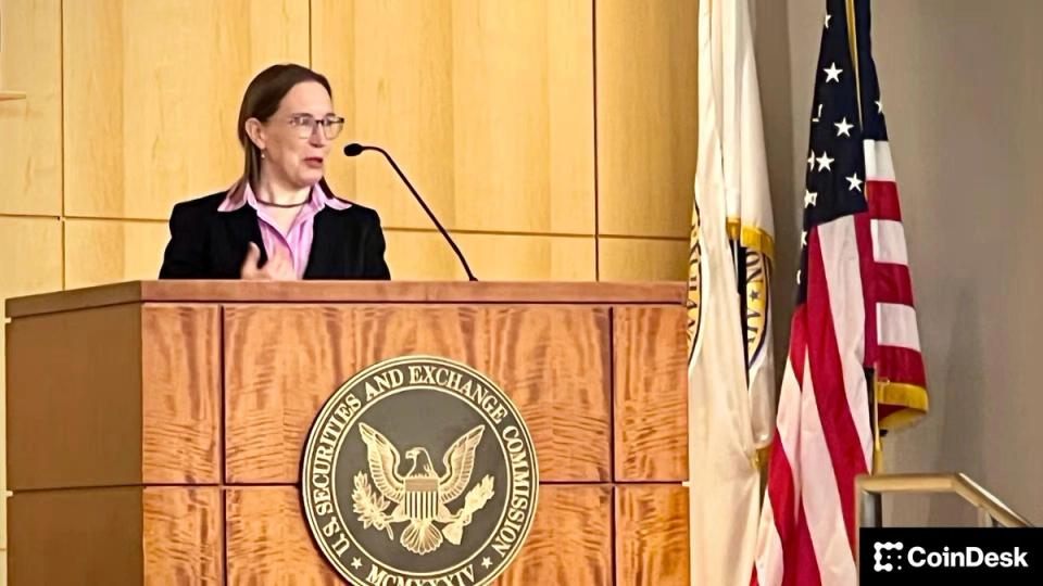 Hester Peirce: A Nova Era Regulatória para Criptoativos