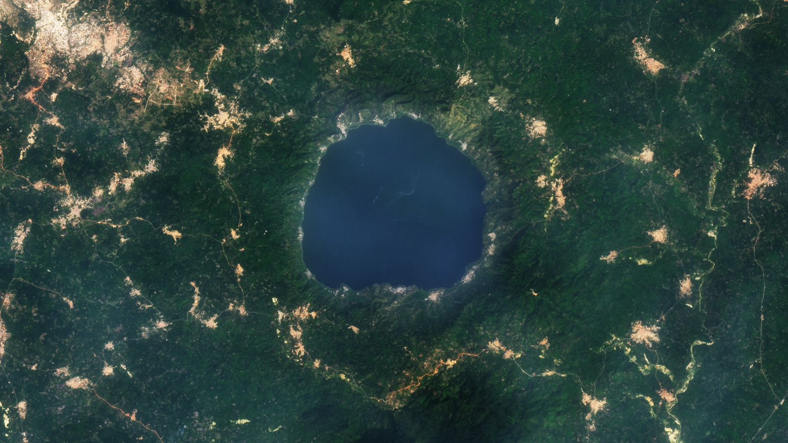 O Brilho do Ouro ao Redor do Lago Bosumtwi de Gana: Uma História de Impacto e Riqueza
