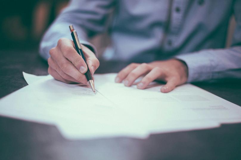 Iniciativa Revolucionária: Exchanges de Cripto Apoiam Padrões de Divulgação para Tokens