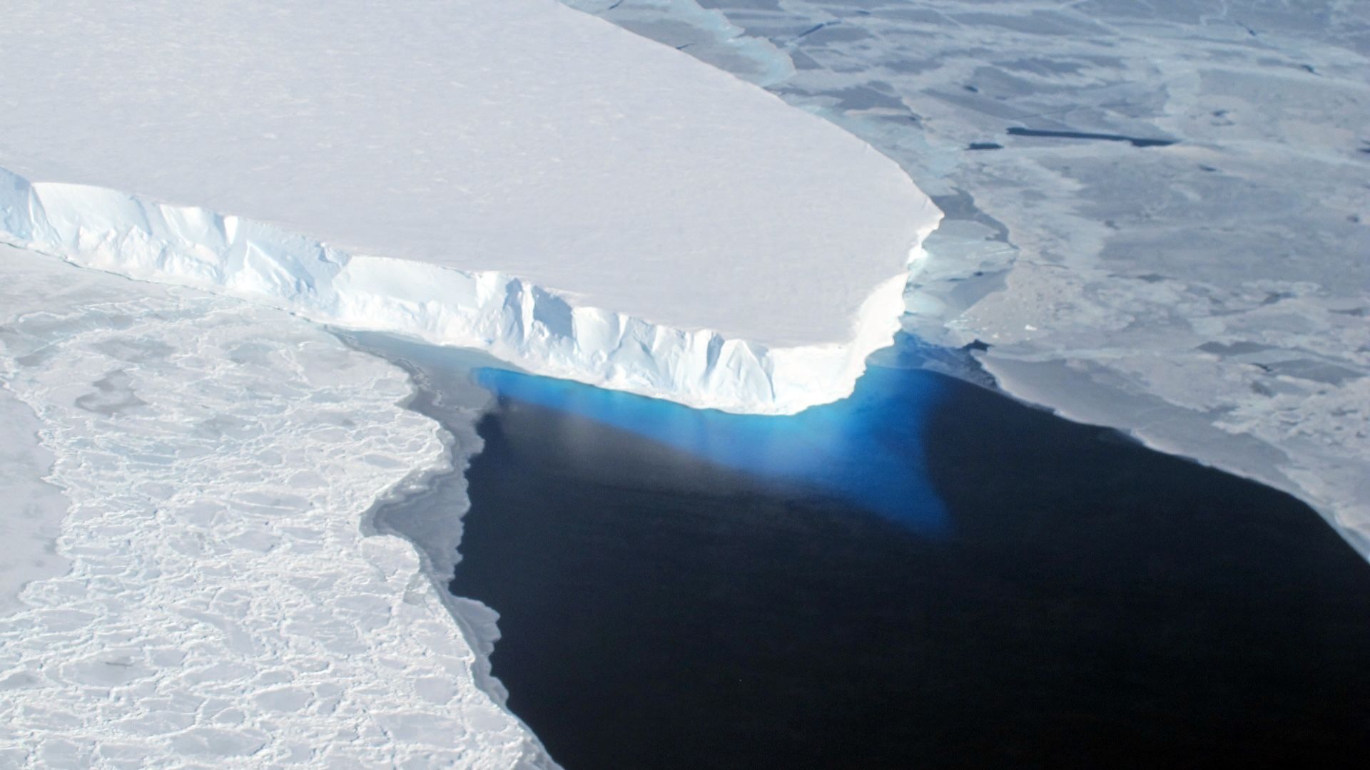 Antártica em Perigo: O Acelerado Colapso da 'Geleira do Juízo Final'