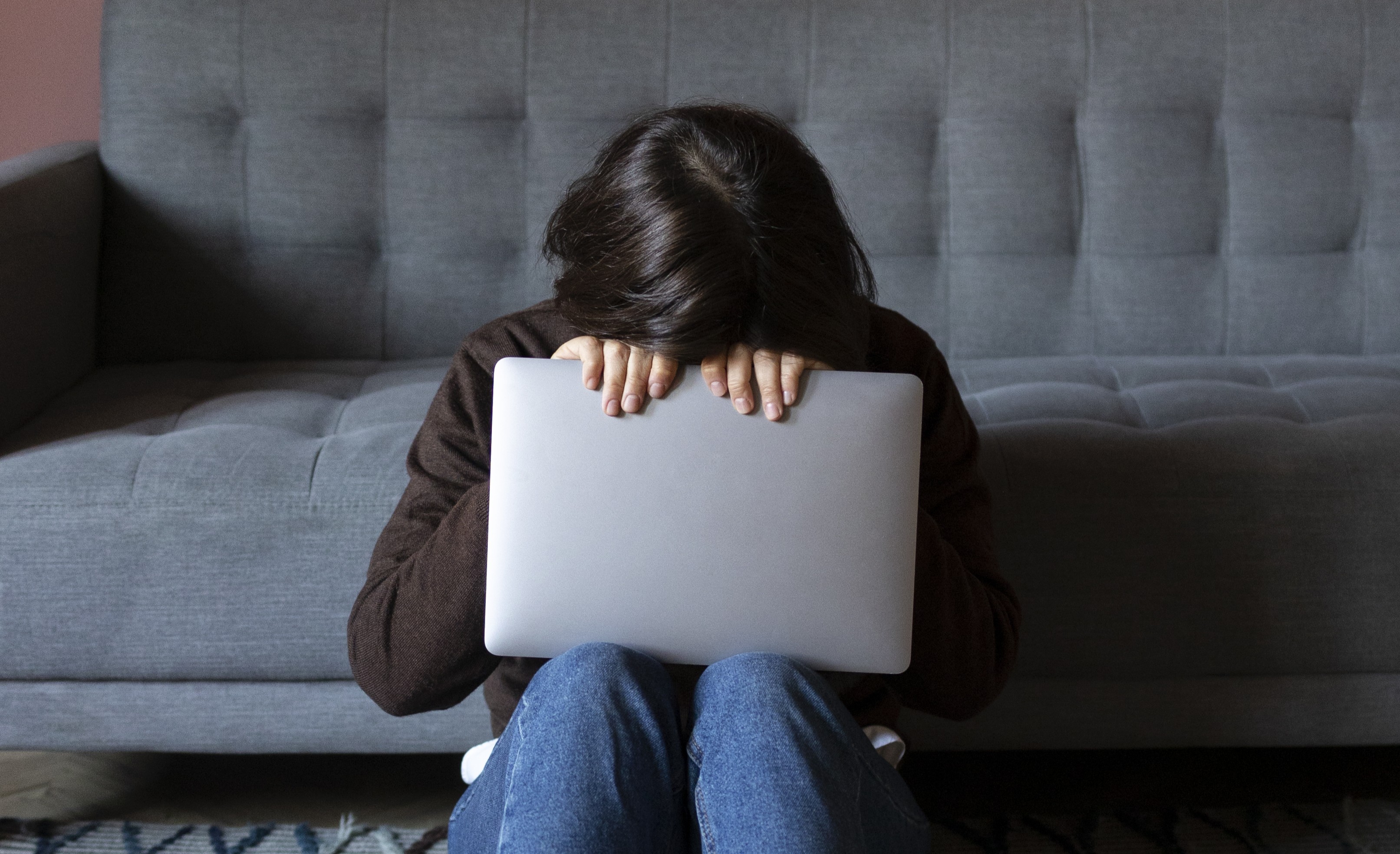 A Nova Era do Abuso Sexual Infantil na Internet: Mais de 10 Milhões de Crianças Afetadas em Países em Desenvolvimento