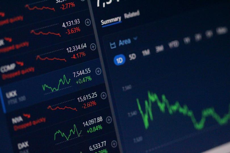 O Fim do Comércio de Desvalorização: PIBs em Transformação