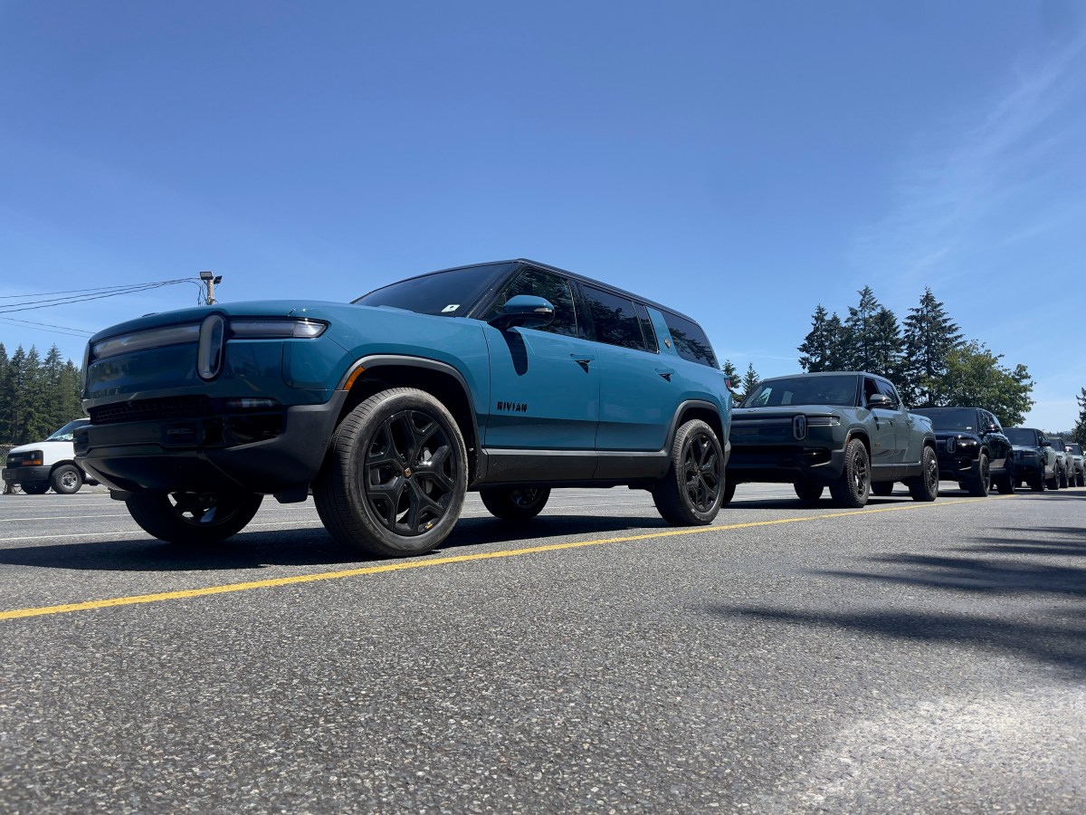 Investigação da Rivian: Problemas na Suspensão Traseira dos Modelos R1