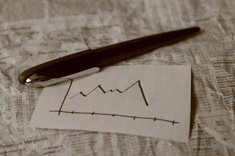 Bitcoin e Ether Estáveis em Meio a Recordes de Ações e Queda do Petróleo