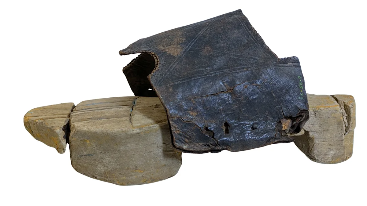 Descoberta do Antigo Calçado Romano: O Crocs dos Banhos!