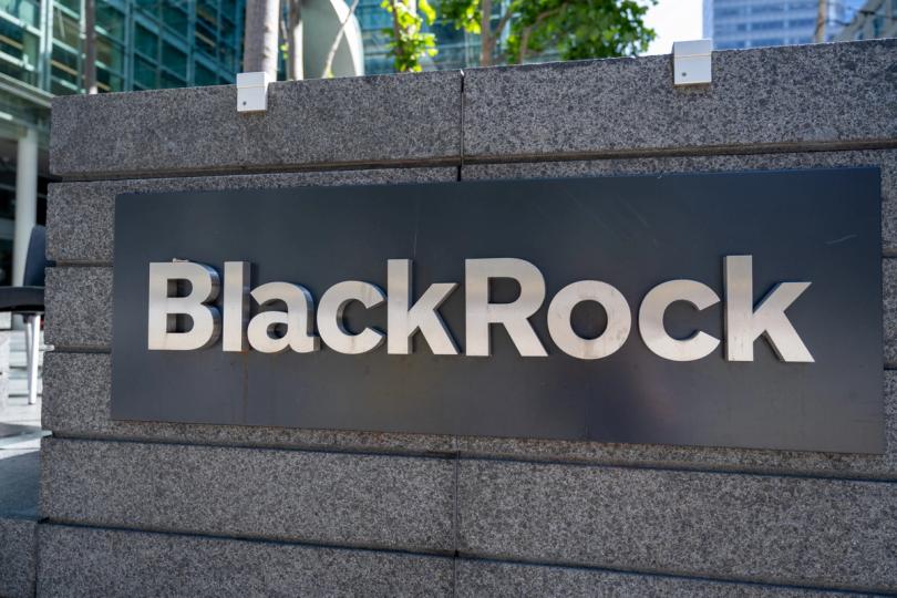 BlackRock Lança ETF de Bitcoin com Renda: Uma Revolução no Mercado Cripto