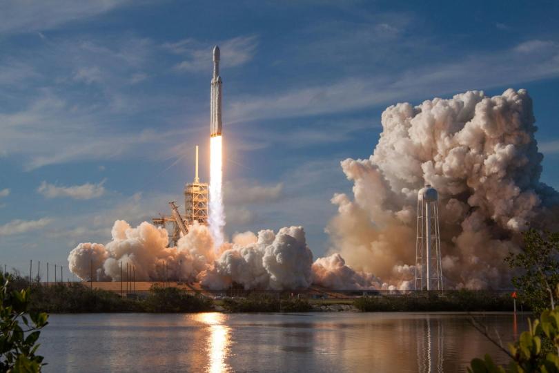 A Valorização da SpaceX e o Futuro do Investimento em Tecnologia Espacial