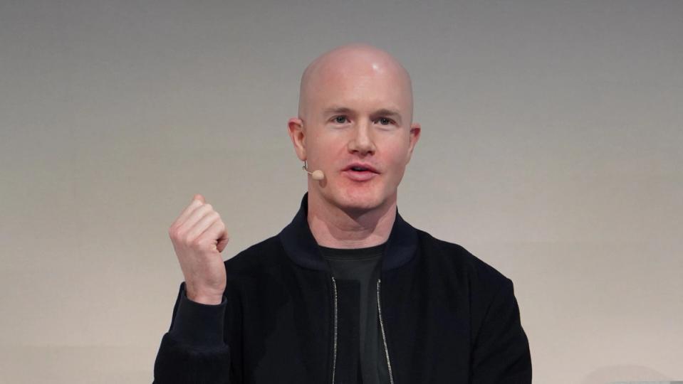 Brian Armstrong e a Prevê de Fundo do Bitcoin: Uma Análise Futurista