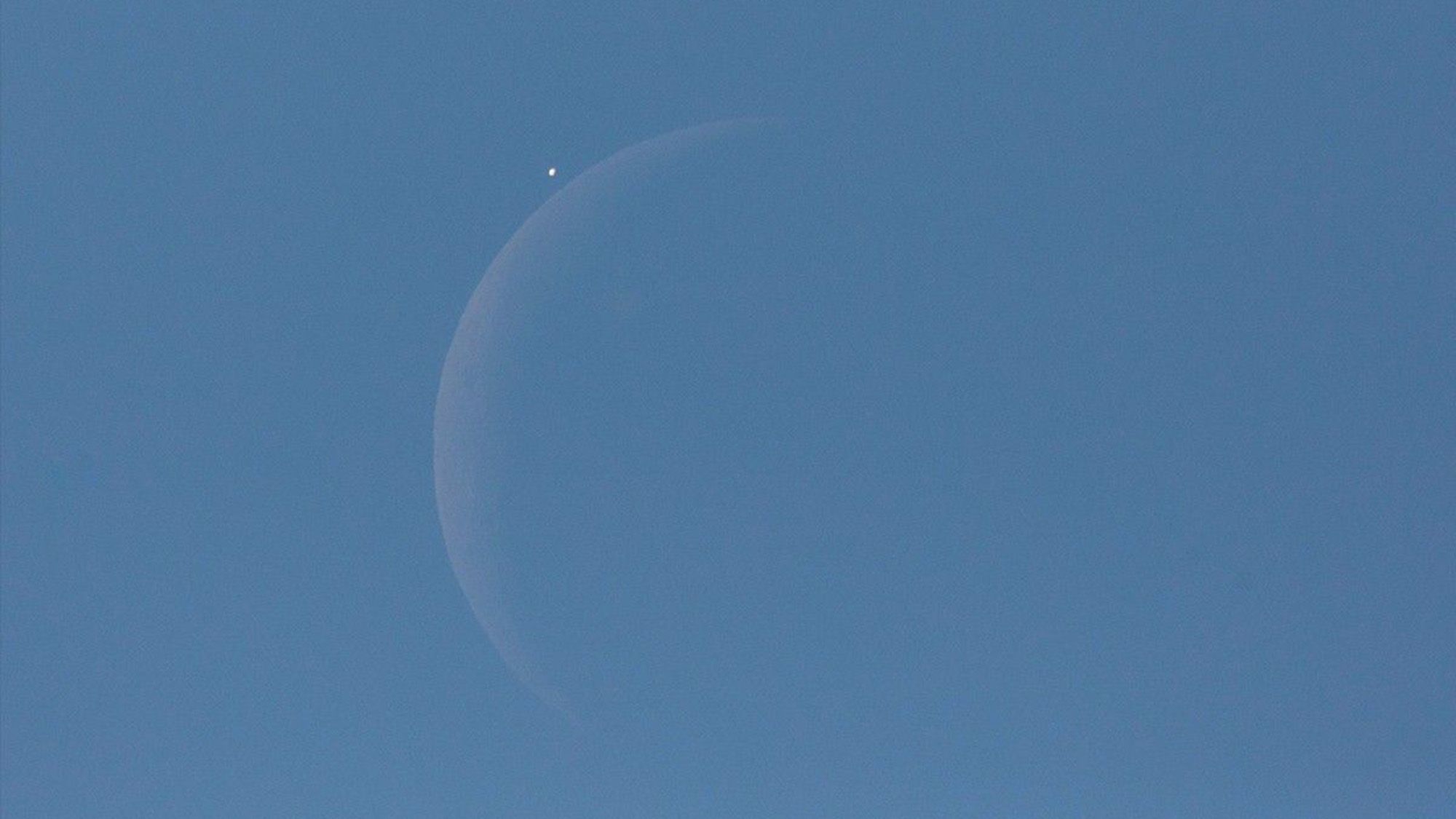 A Ocultação de Vênus: O Desaparecimento do Planeta nas Luzes do Dia