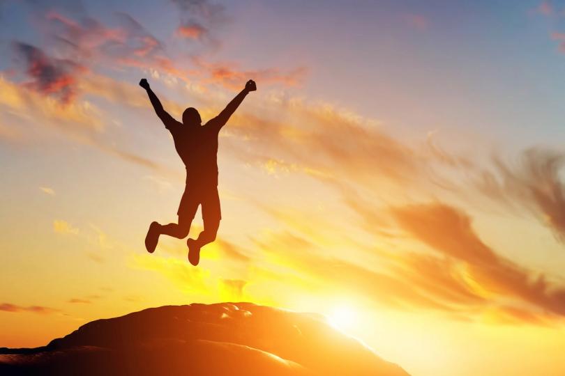 Uniswap Soars 22% e Altcoins Disparam Enquanto Bitcoin Estagna antes da Reunião do Fed