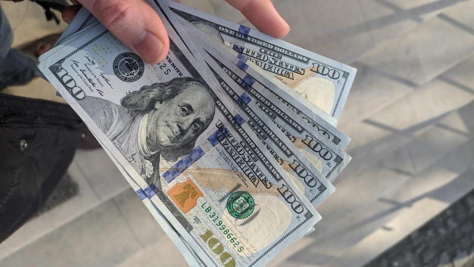 Avaliações de Ativos: A Realidade do Bitcoin e do S&P 500 sob a Luz da Impressão Monetária