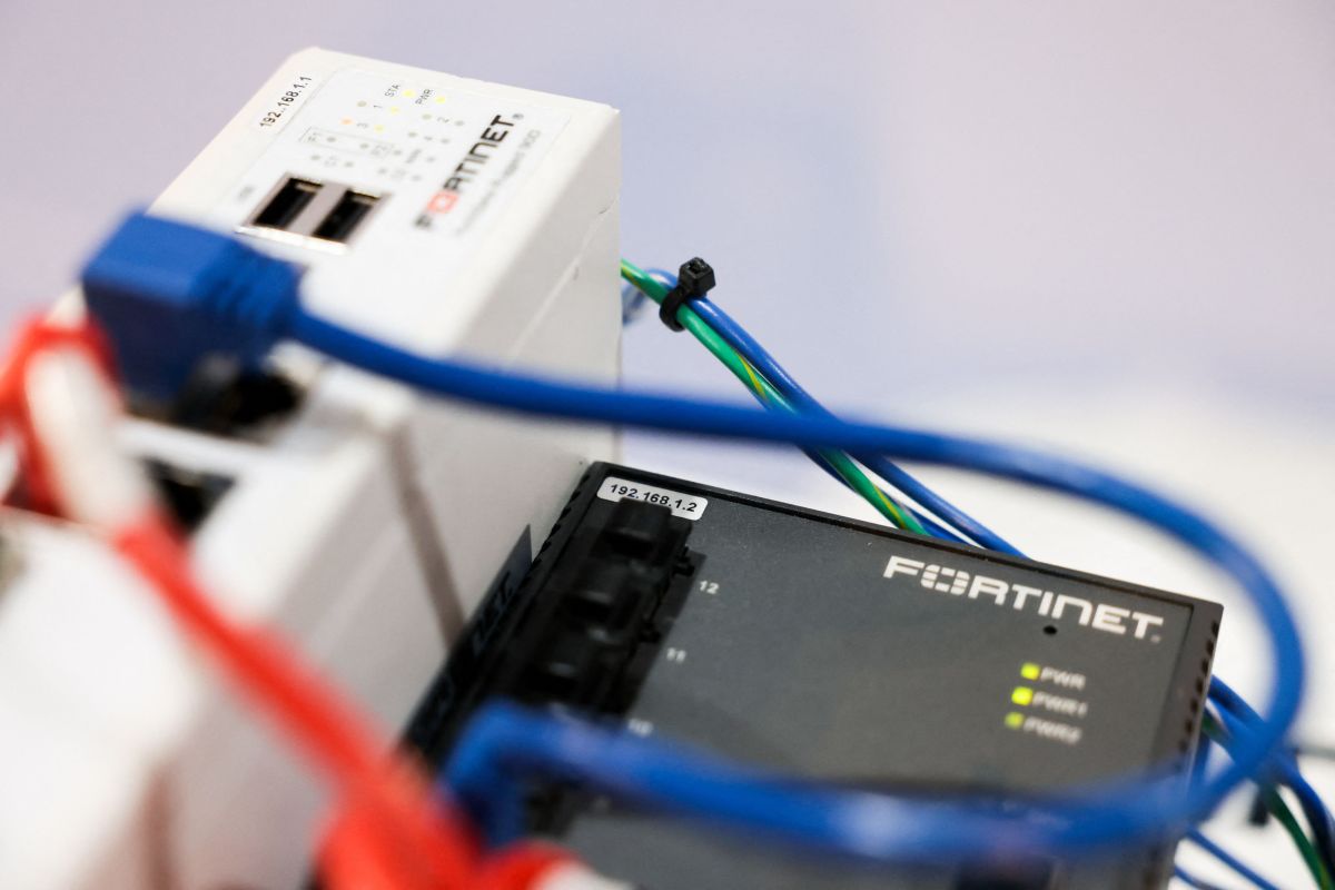 Grupo de Cibercriminosos Alega Invasão de Firewall da Fortinet em Empresas Globalmente