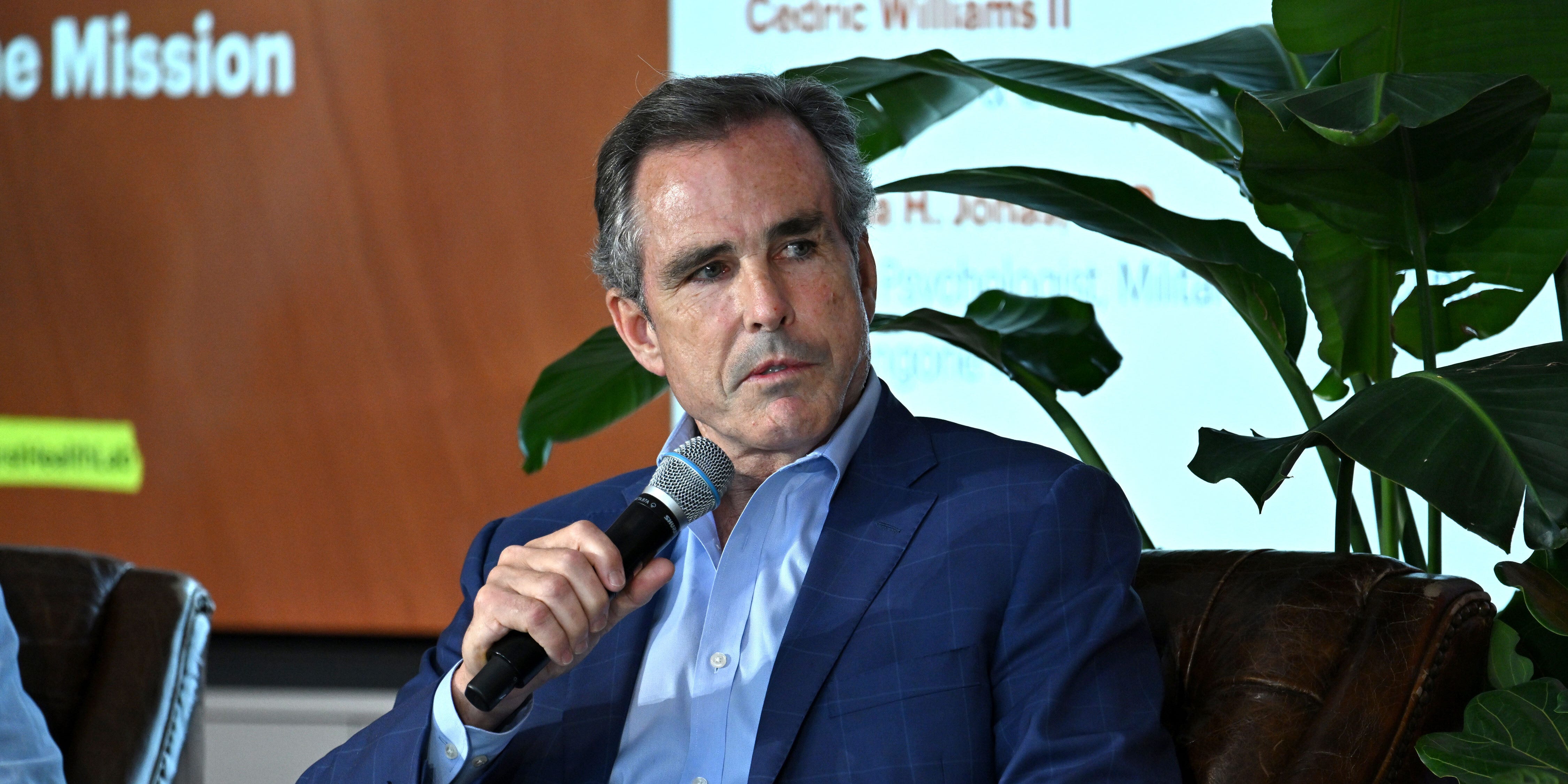 Transformando Dor em Propósito: O Legado de Bob Woodruff e Kaj Larsen