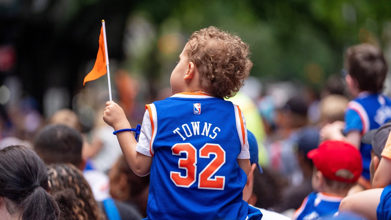 Nova York celebra vitória dos Knicks na NBA com um desfile de papel picado