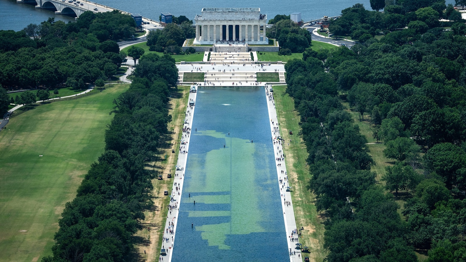 A Revolução do Espelho: O Legado Turístico do Lincoln Memorial Reflecting Pool
